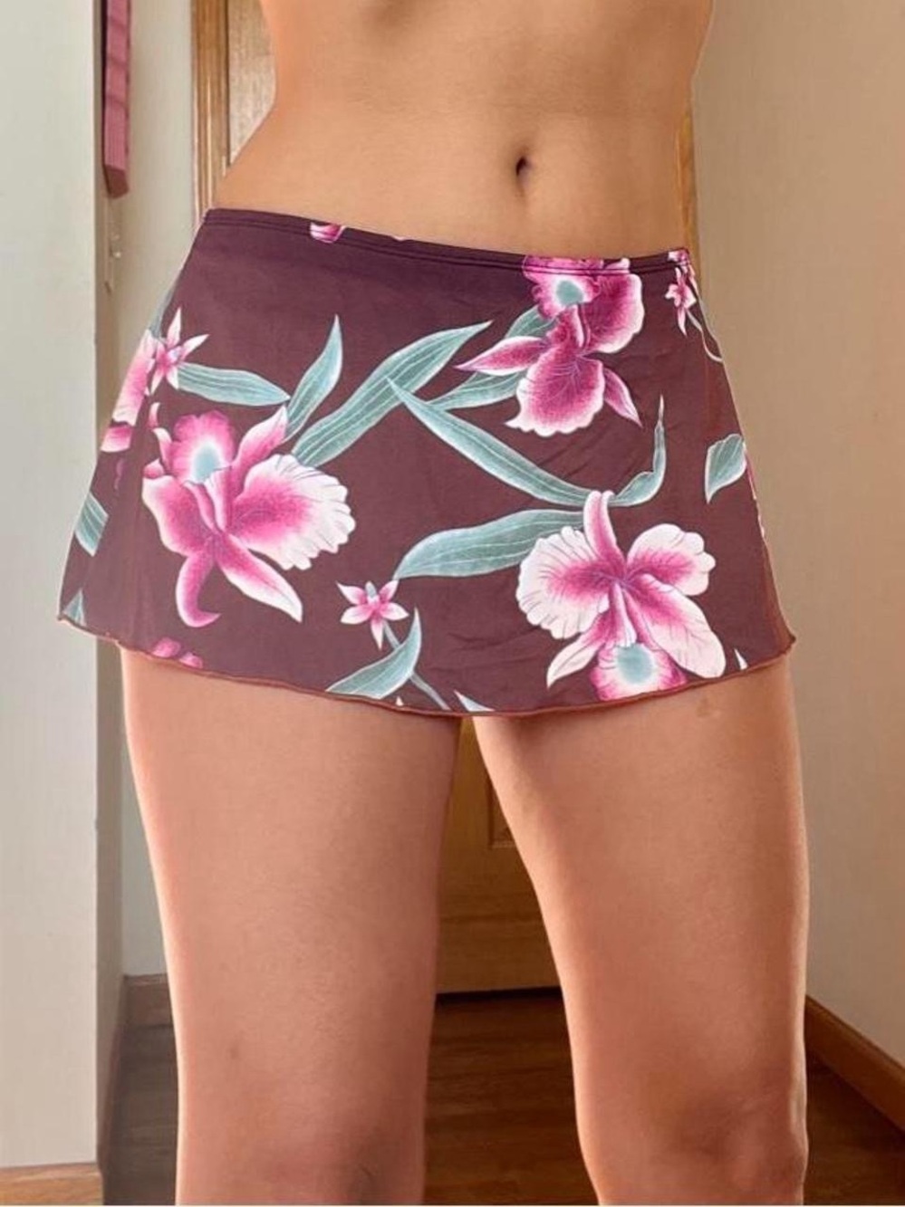 Vintage Low Rise Mini Skirt - Floral Hibiscus Patterned